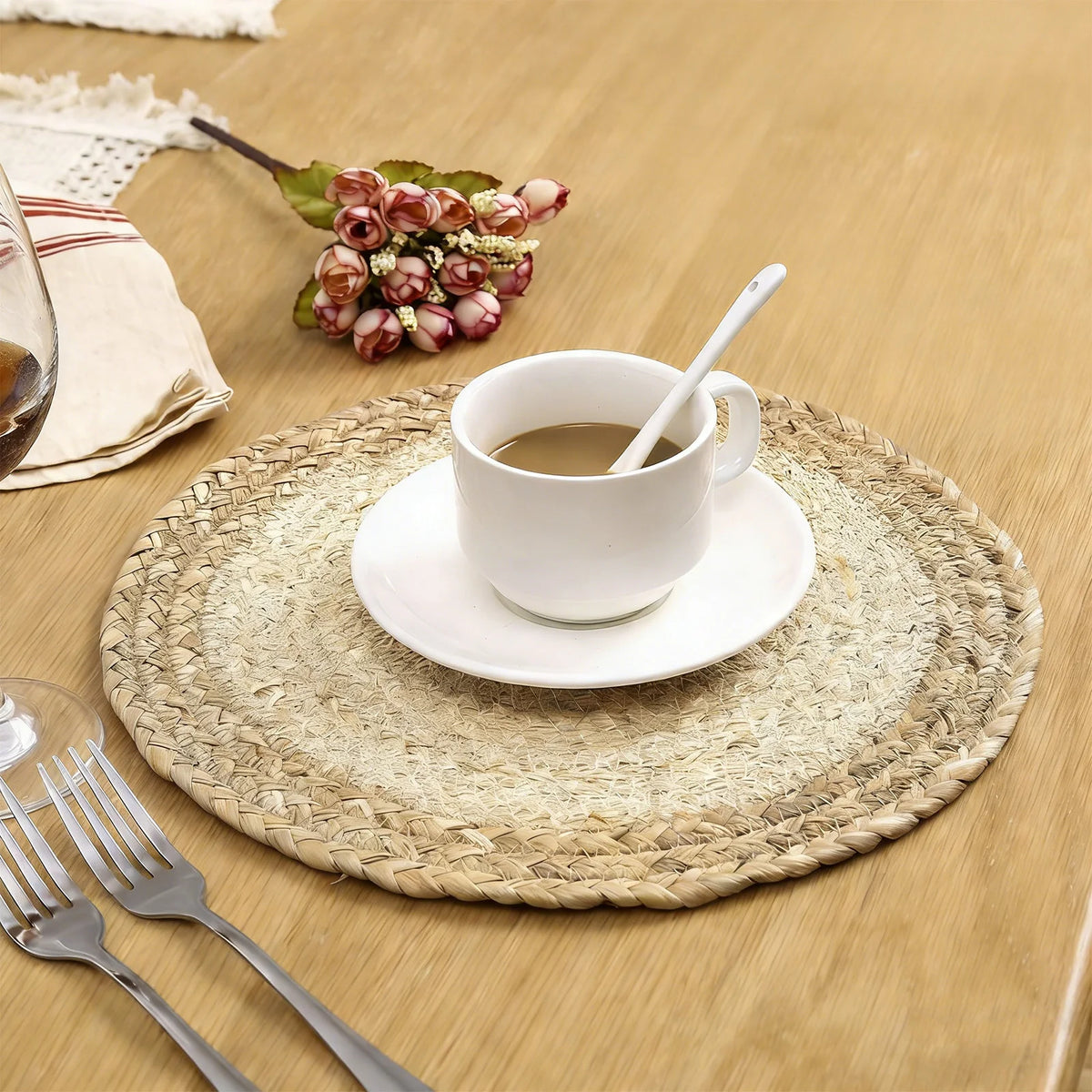 8PCS Woven Round Placemats